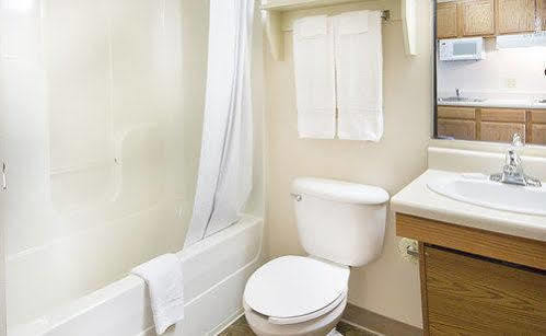 Woodspring Suites Springfield Esterno foto